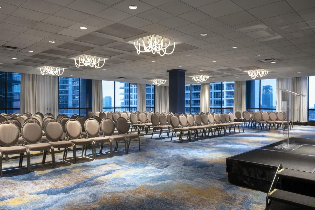 Voco Chicago Downtown - Riverwalk By Ihg Exterior photo