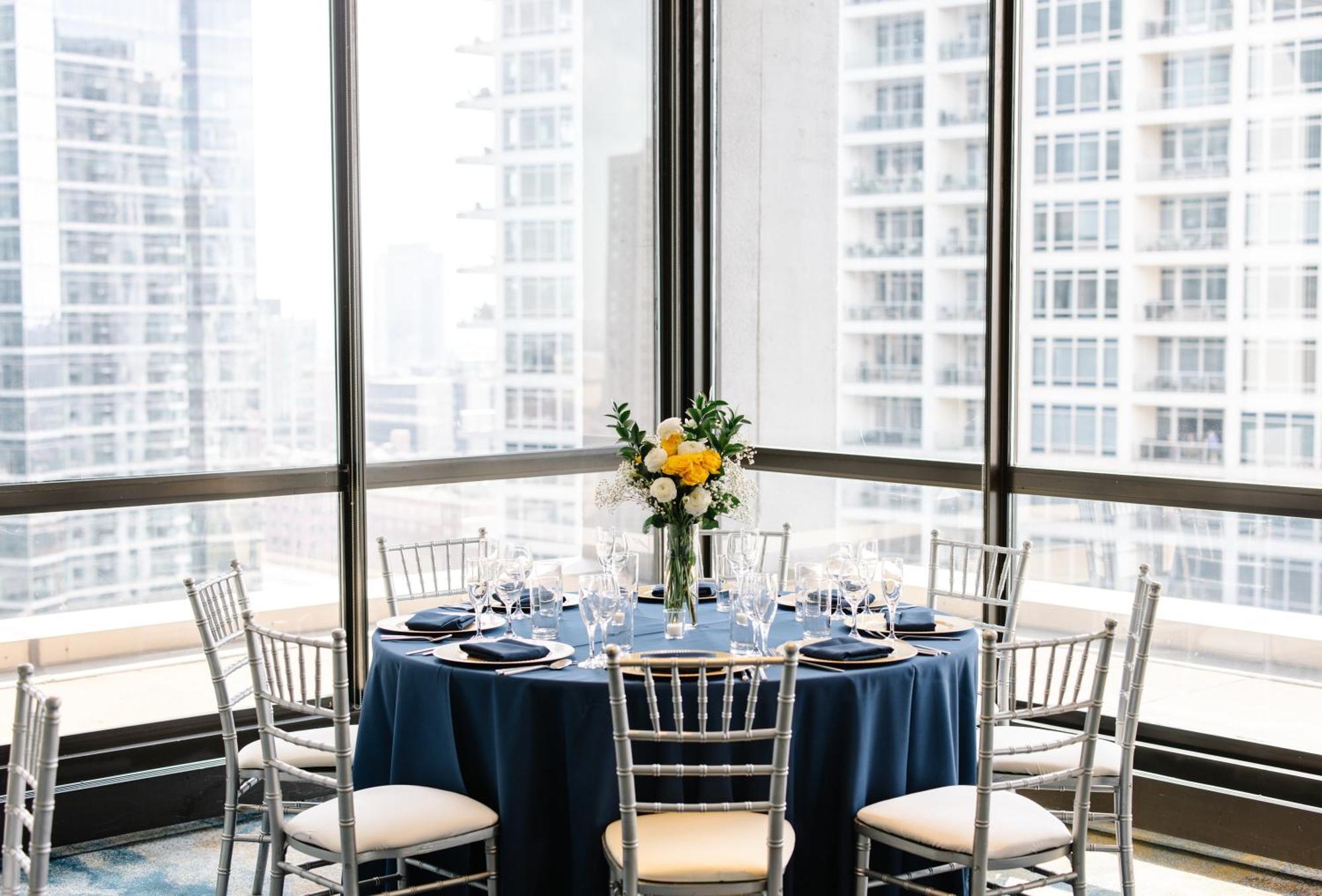 Voco Chicago Downtown - Riverwalk By Ihg Exterior photo
