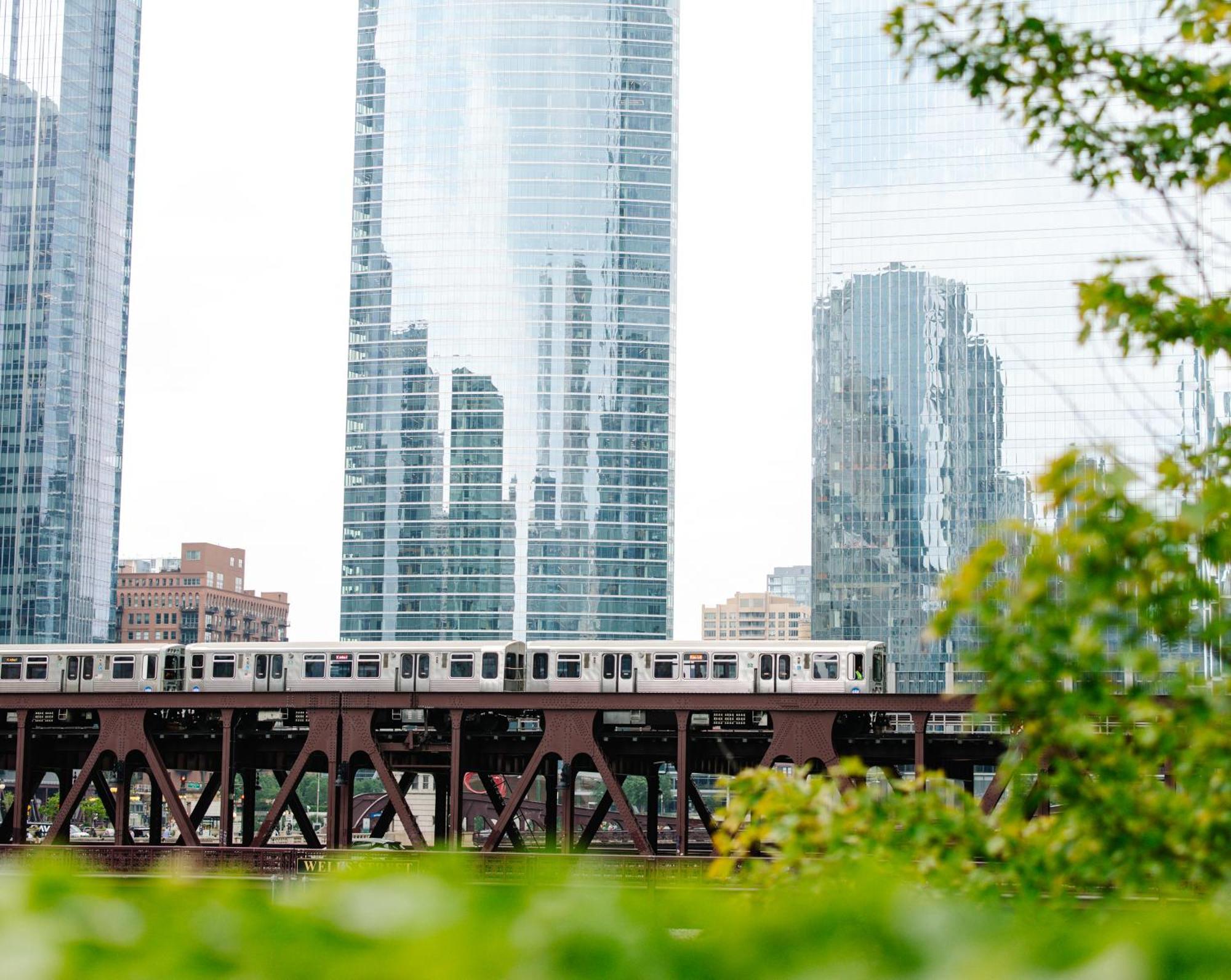 Voco Chicago Downtown - Riverwalk By Ihg Exterior photo